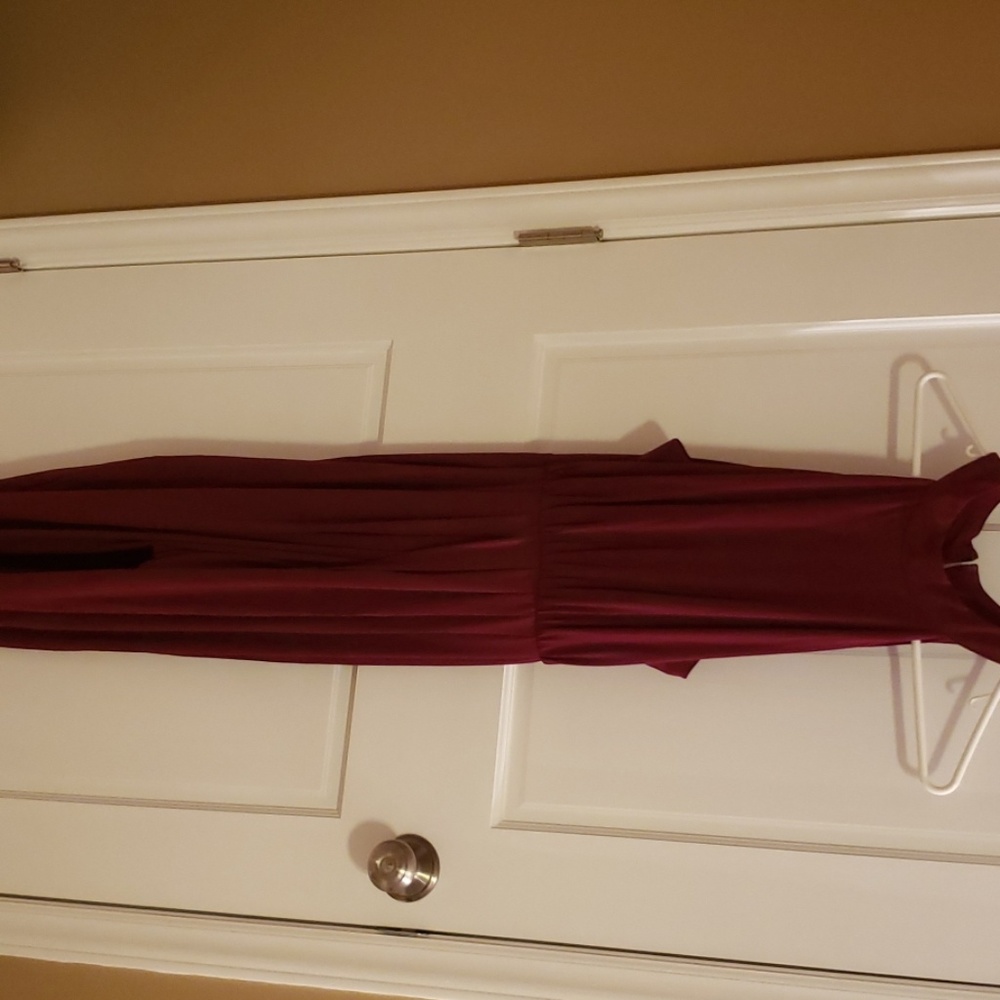 BRAND NEW NVER WORN LONG DRESS